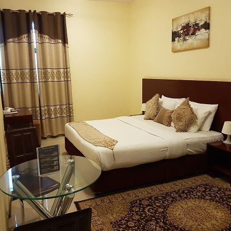 Raynor Hotel Apartments Fudżajra Zewnętrze zdjęcie