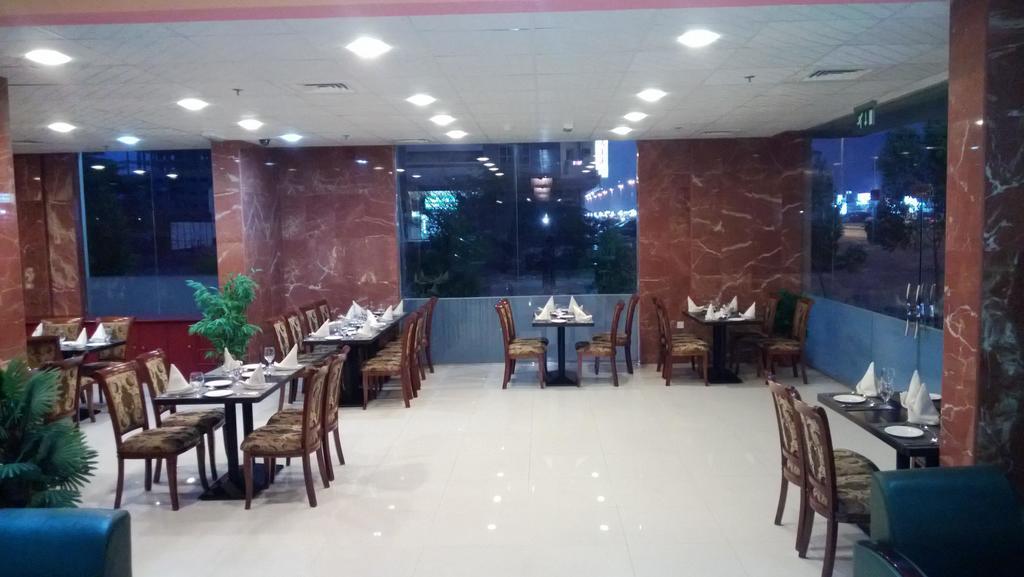 Raynor Hotel Apartments Fudżajra Zewnętrze zdjęcie