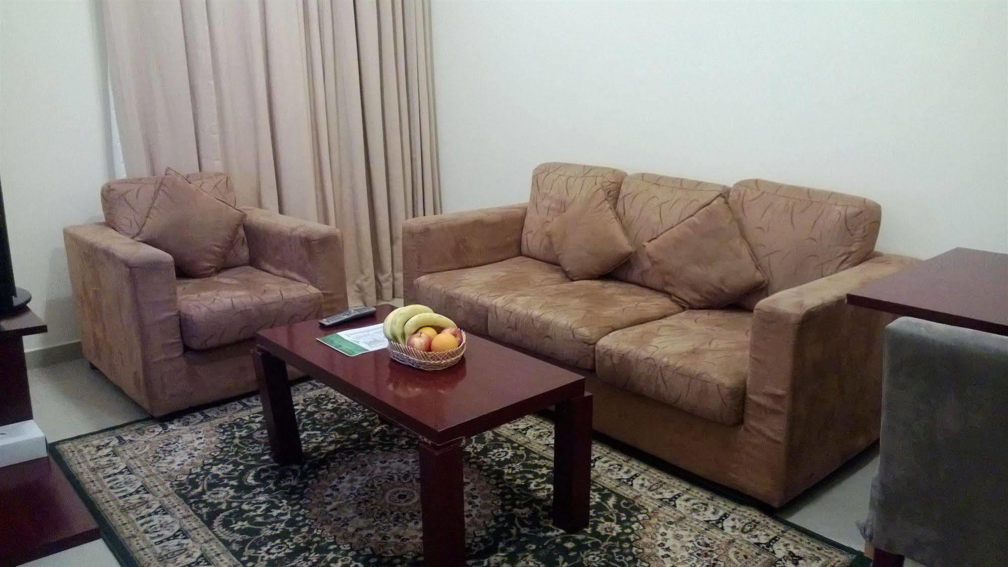 Raynor Hotel Apartments Fudżajra Zewnętrze zdjęcie